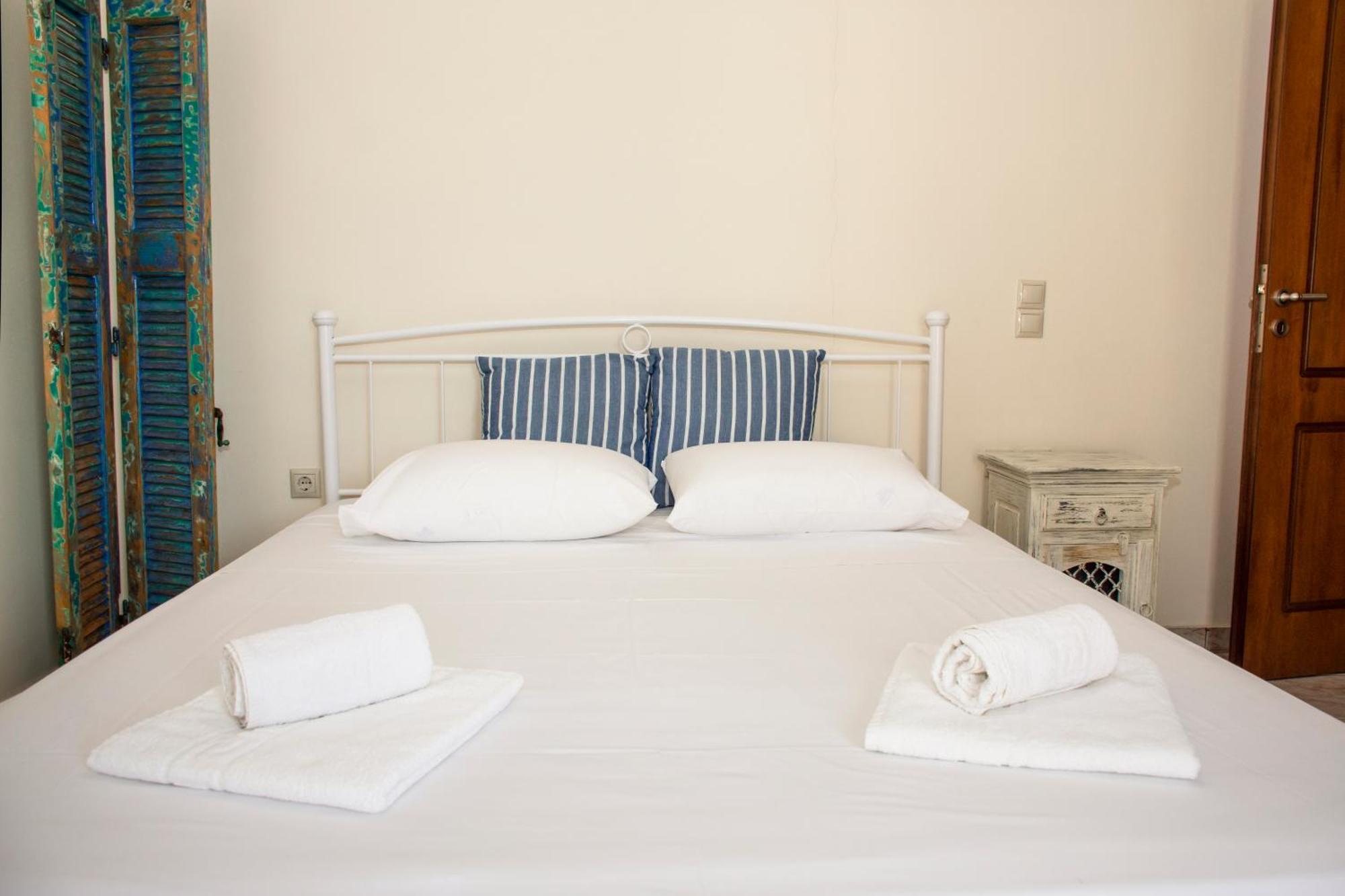 Christina Apartment Kíssamos Екстериор снимка