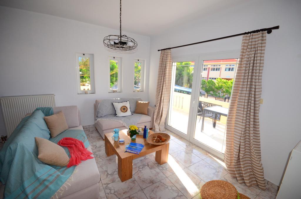 Christina Apartment Kíssamos Екстериор снимка
